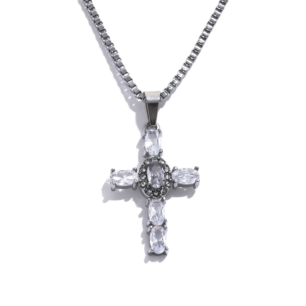Alméa Bold Cross Pendant Necklace - Image 4