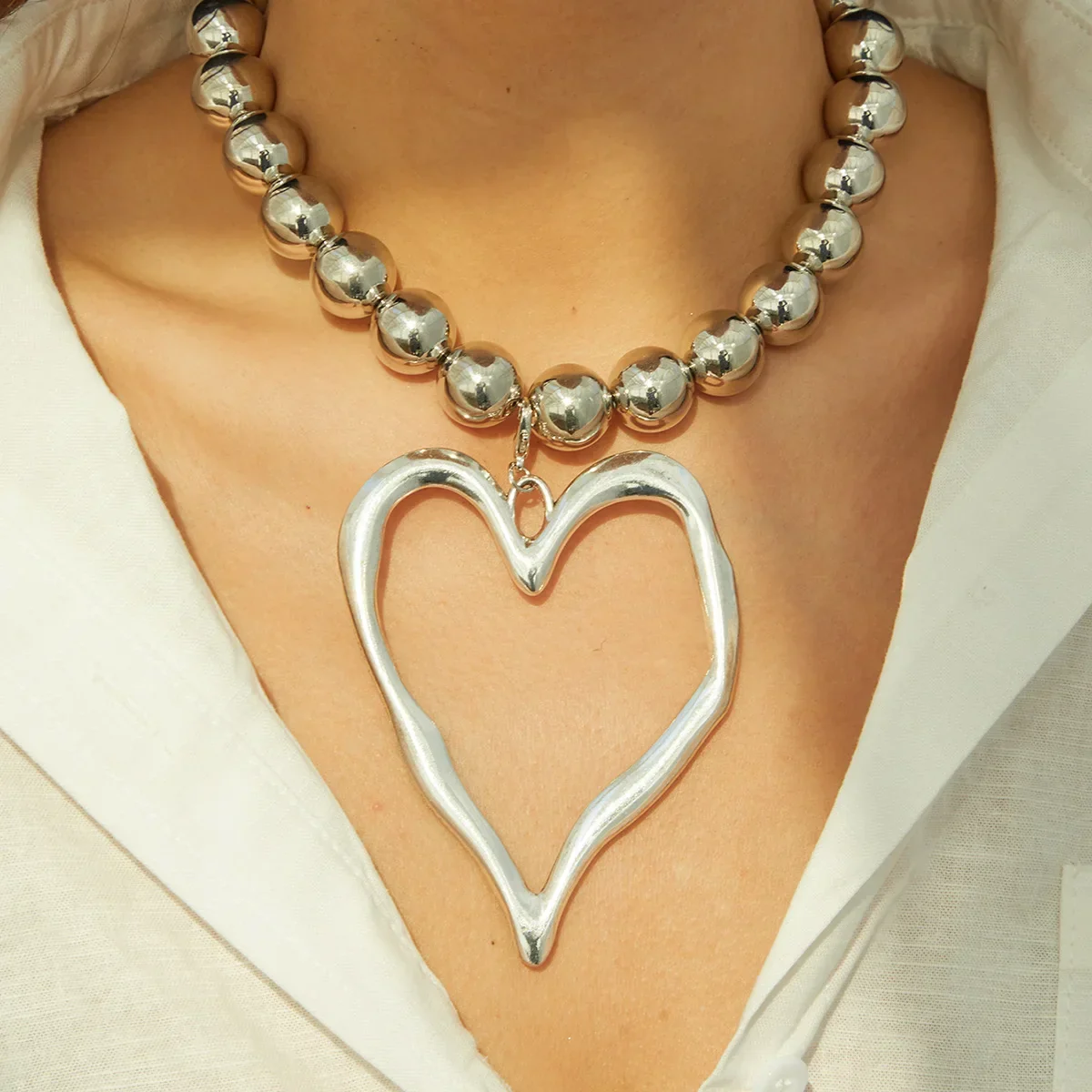 Amora Sculpt Necklace - Image 10