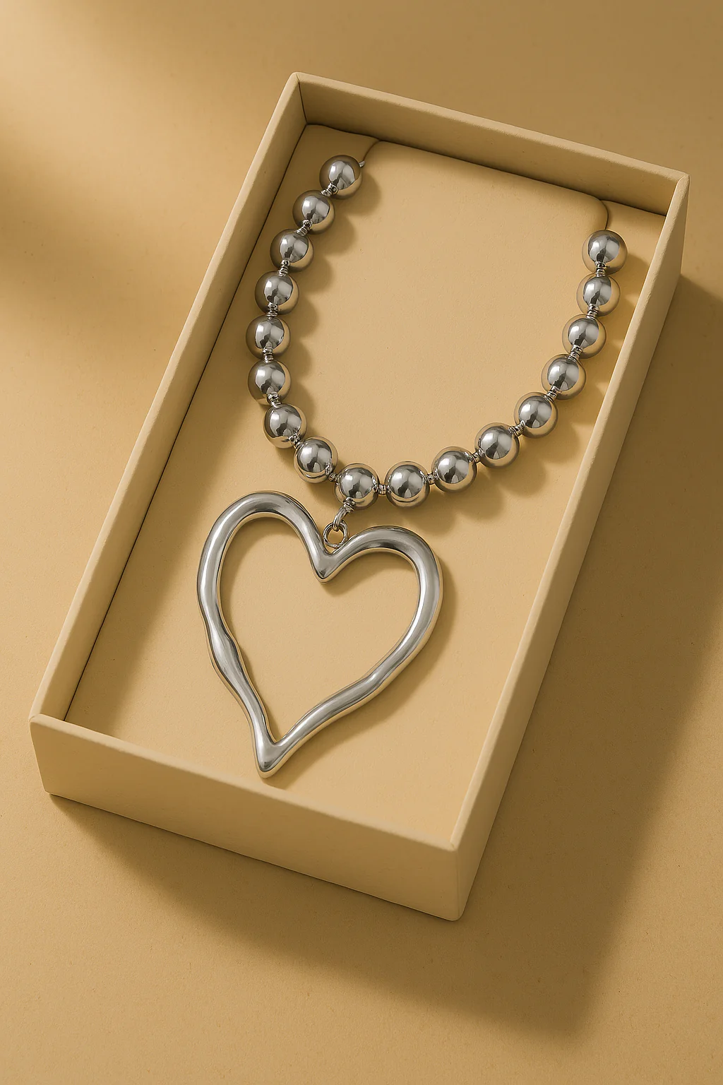 Amora Sculpt Necklace - Image 4