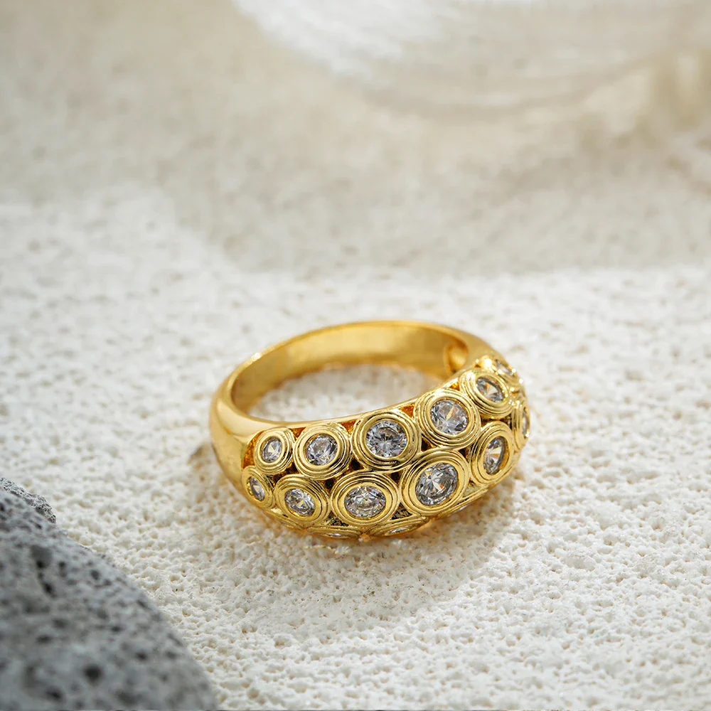 Belliza Women’s Gold Wedding Band Cubic Zirconia Ring - Image 7