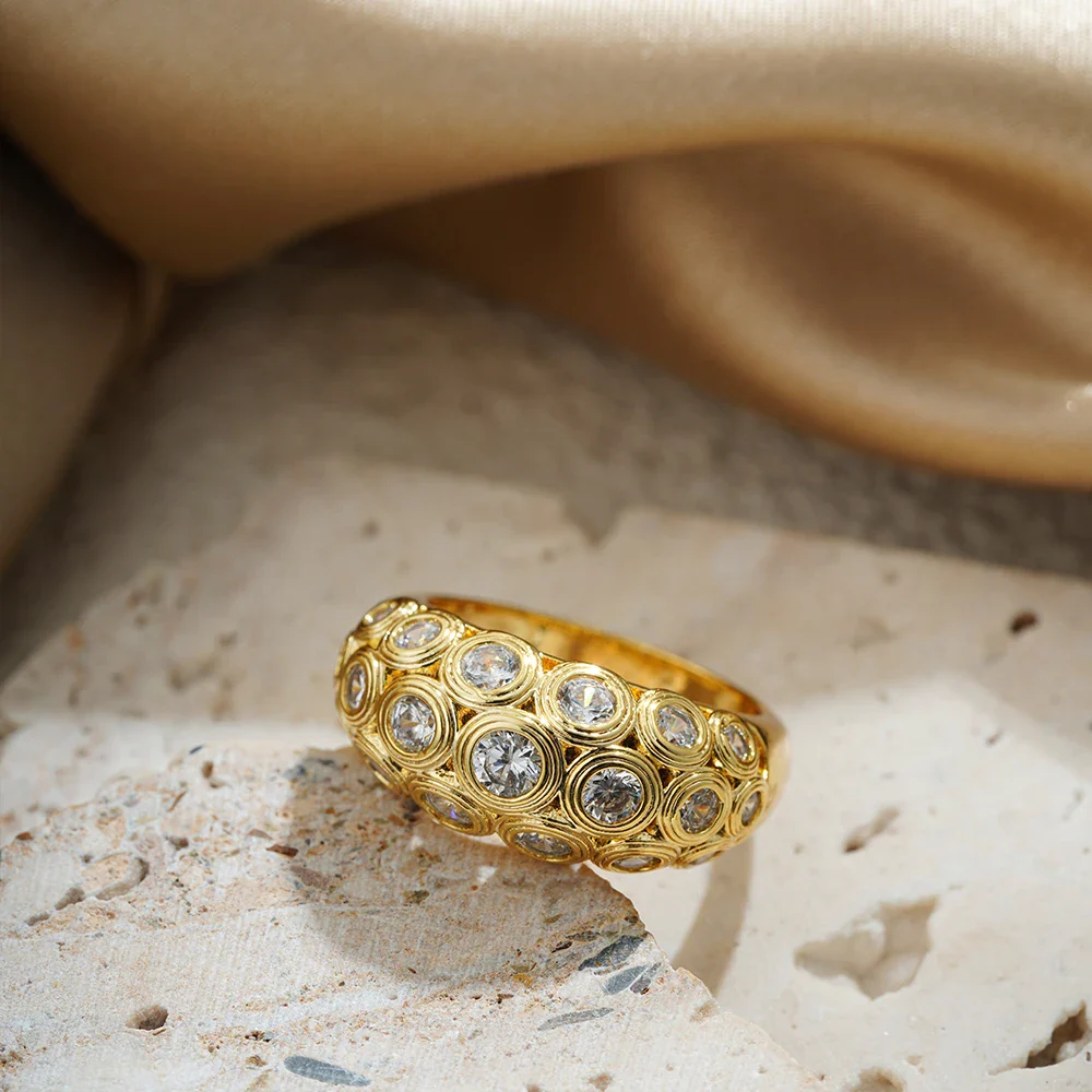 Belliza Women’s Gold Wedding Band Cubic Zirconia Ring - Image 8
