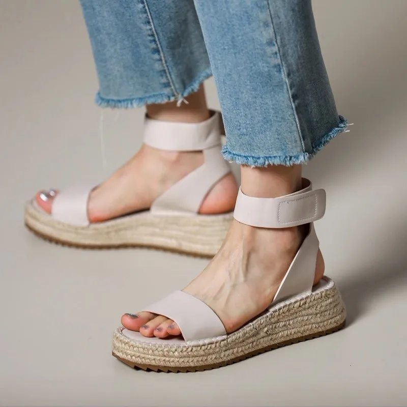 Classic Women's Leather Strap Sandals - Image 12