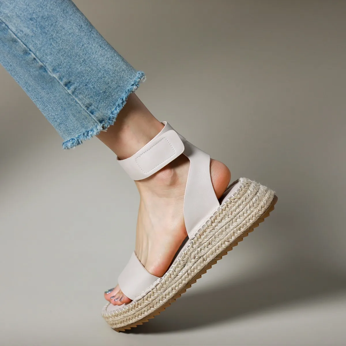 Classic Women's Leather Strap Sandals - Image 13