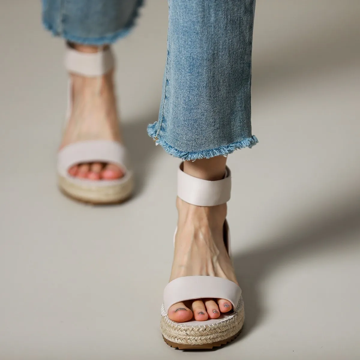 Classic Women's Leather Strap Sandals - Image 14