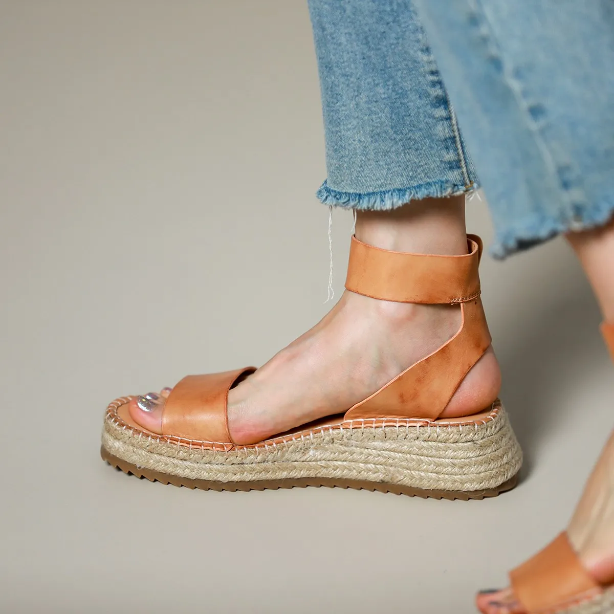Classic Women's Leather Strap Sandals - Image 6