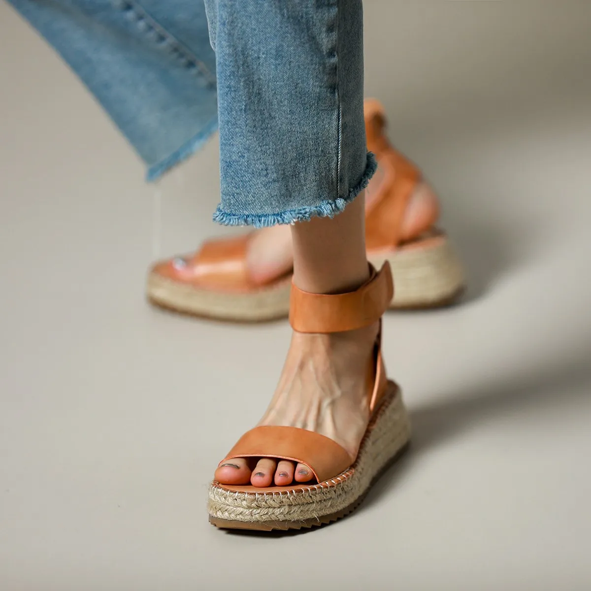 Classic Women's Leather Strap Sandals - Image 7
