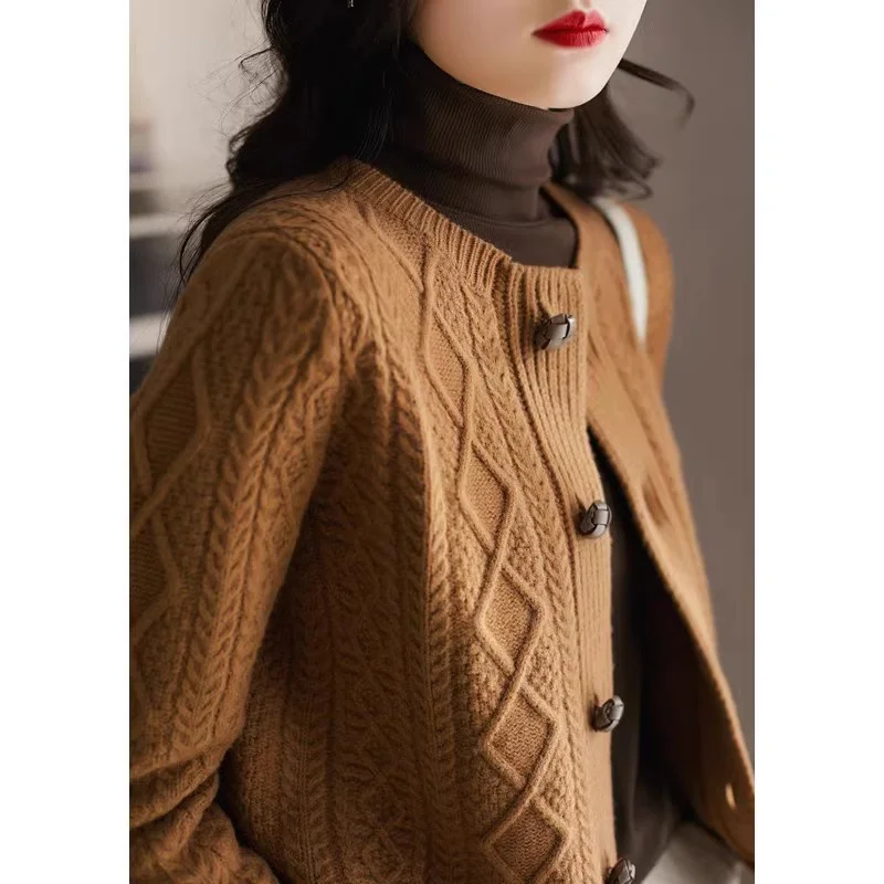 Claire Cable Knit Cardigan - Image 4