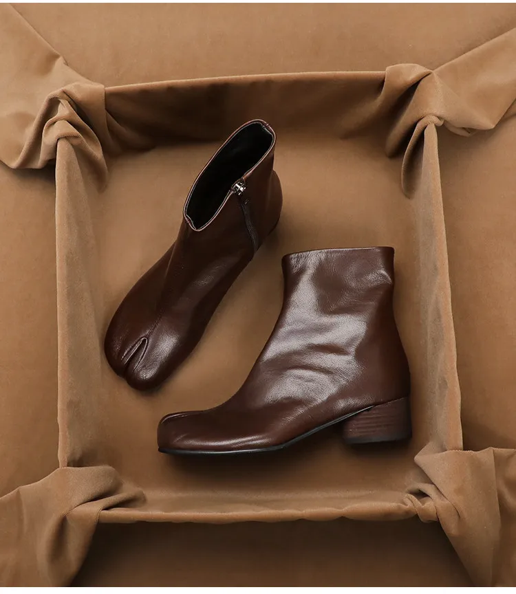 Deauville Chunky Heel Boot - Image 4