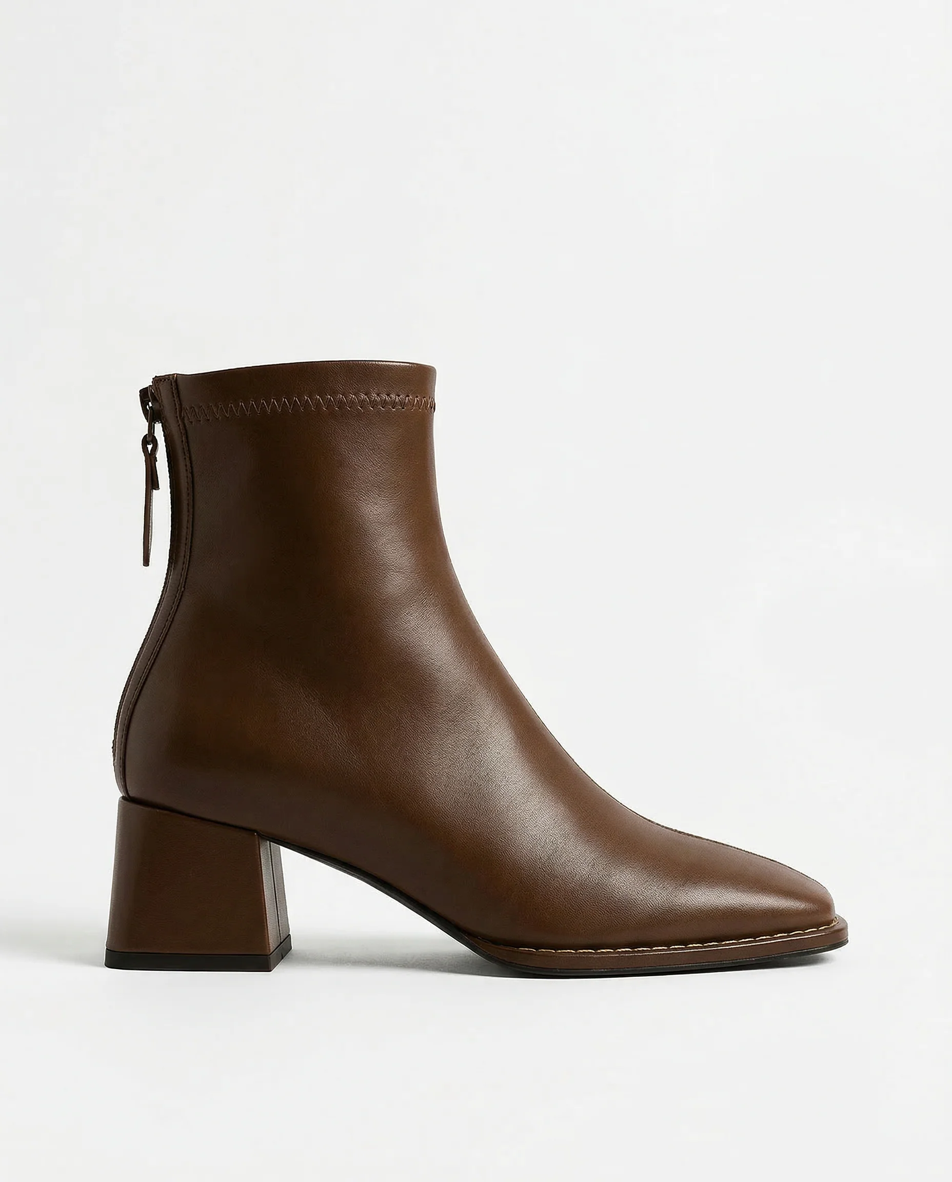 Icebreaker Women's Leather Boots - Image 2