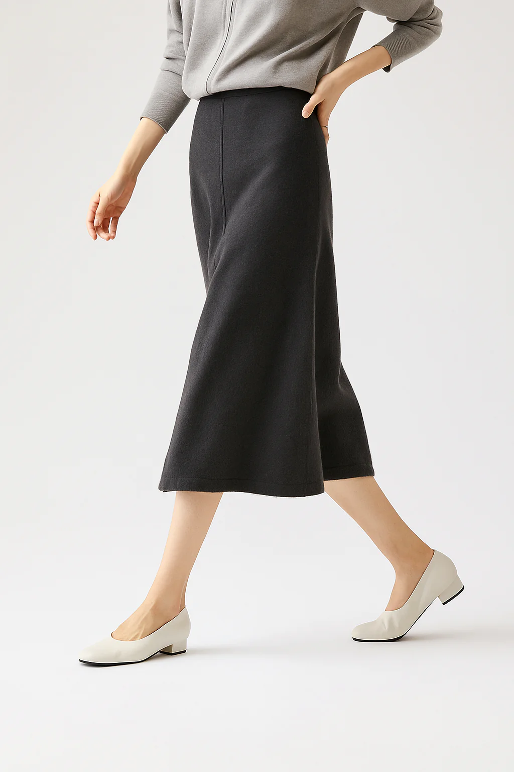 Executive Wool Skirt - Image 6