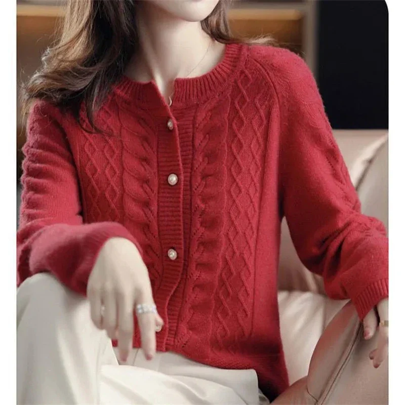 New London Pearl Button Cardigan - Image 15