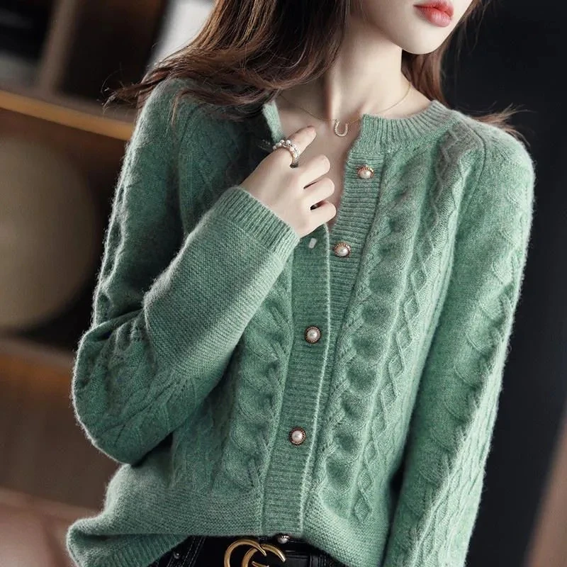 New London Pearl Button Cardigan - Image 37