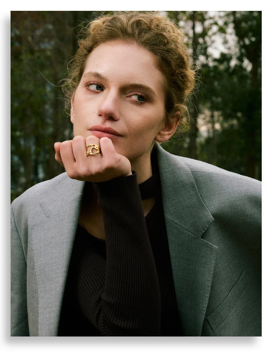 Forma Gold Open Ring - Image 12