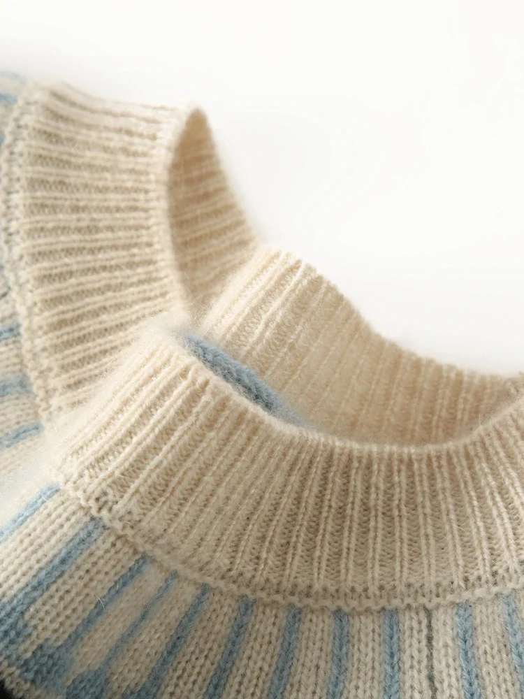 Highland Heritage Cashmere Sweater - Image 39