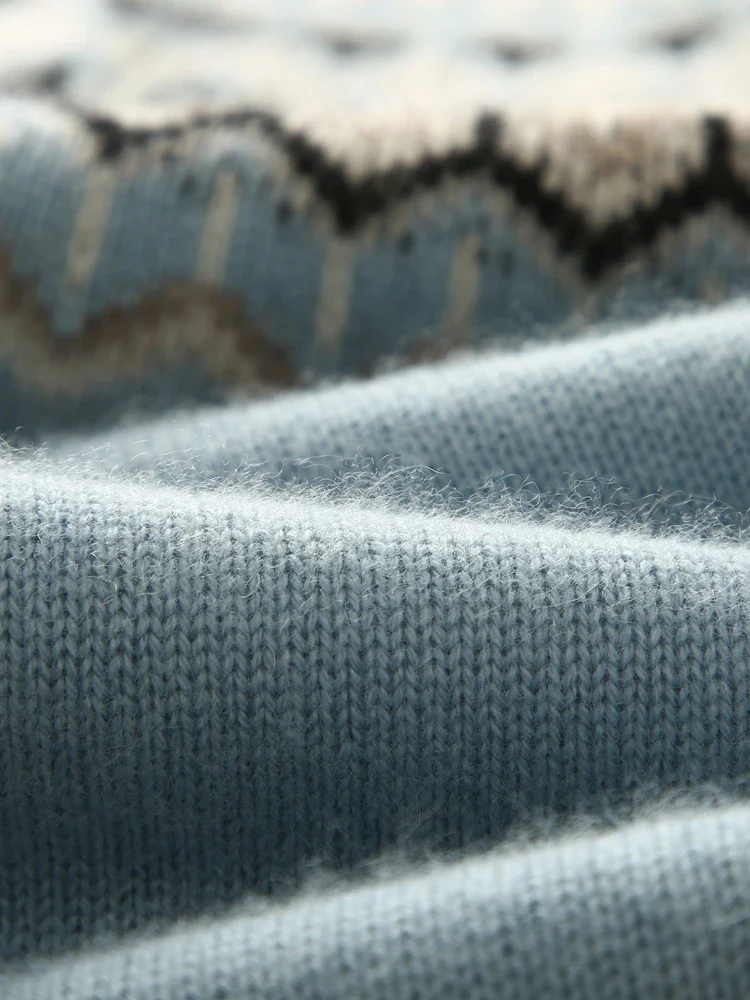 Highland Heritage Cashmere Sweater - Image 41