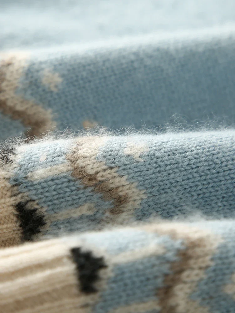 Highland Heritage Cashmere Sweater - Image 5