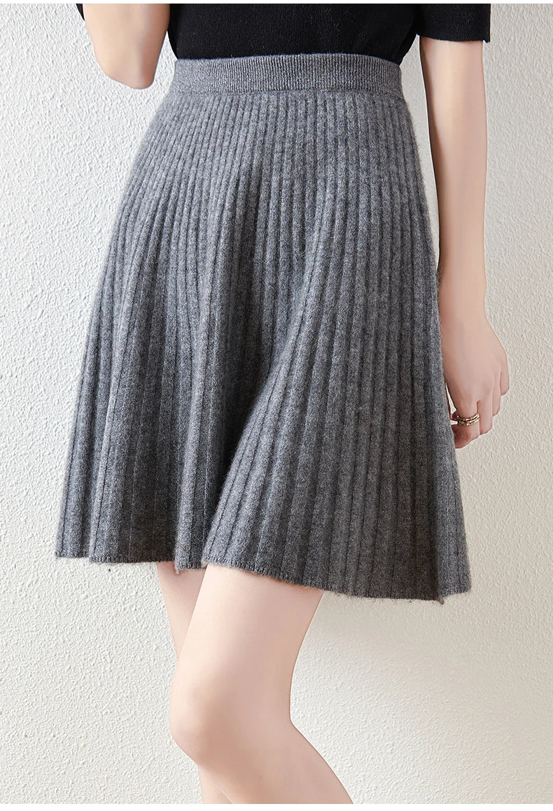 Les Coudrées Merino Skirt - Image 17
