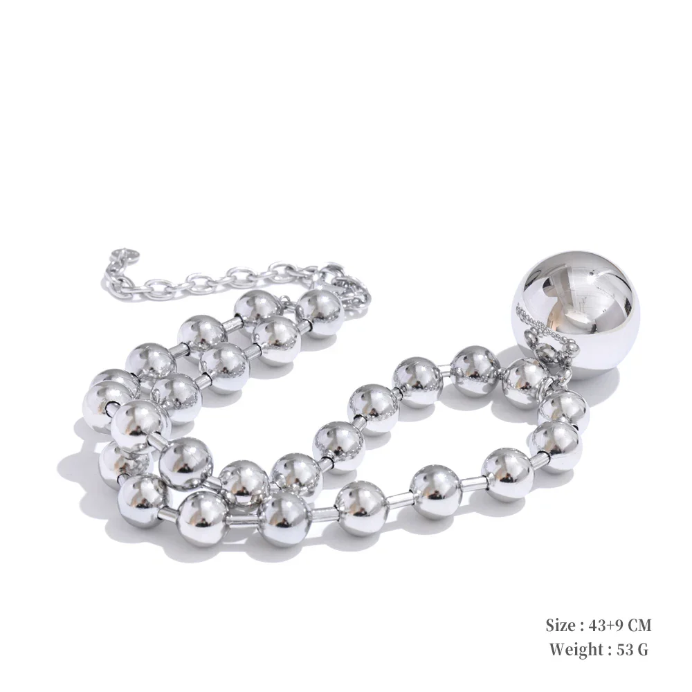 Liré Bold Star Beaded Necklace - Image 6
