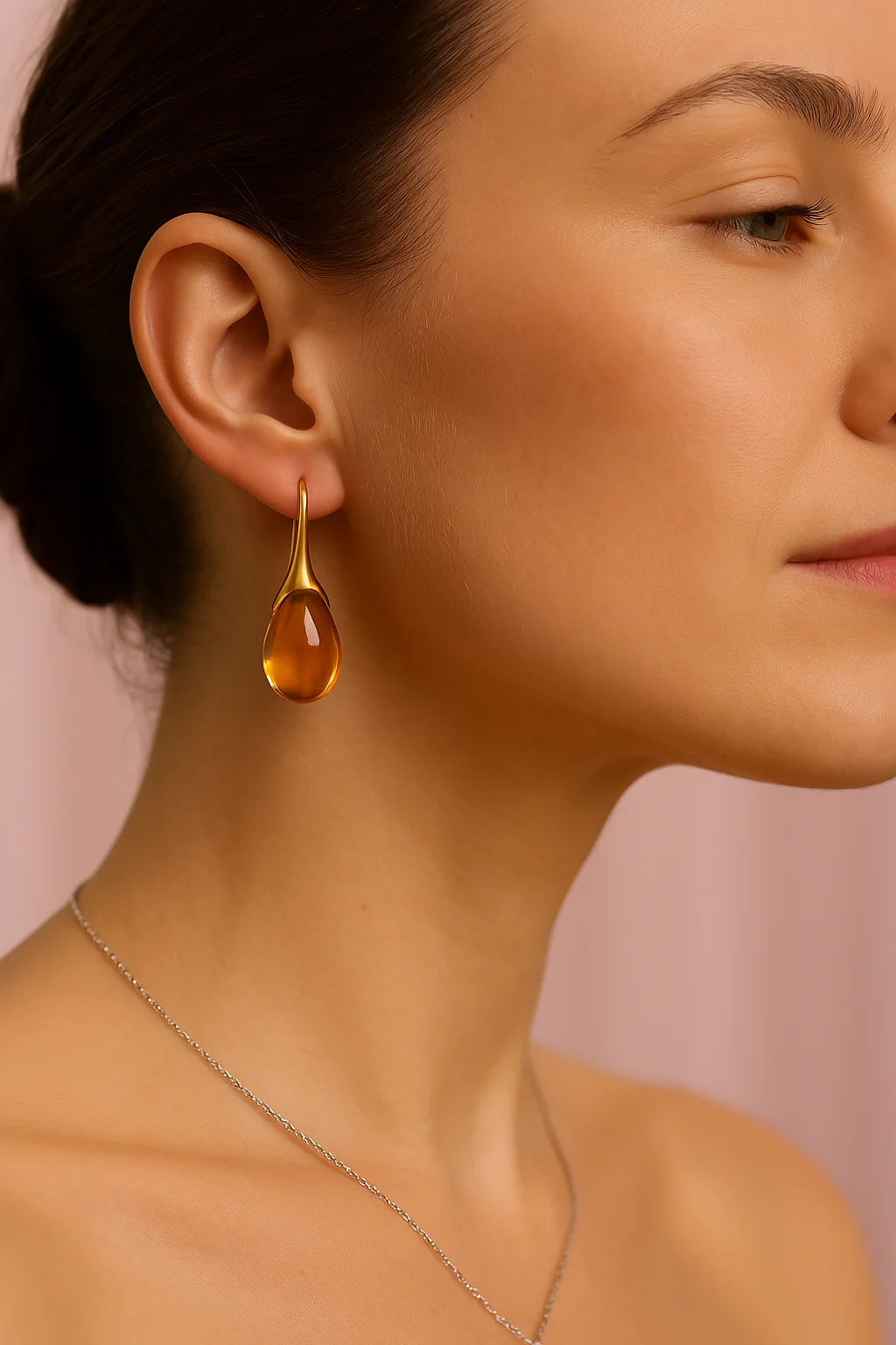 Lumière Drop Earrings - Image 3