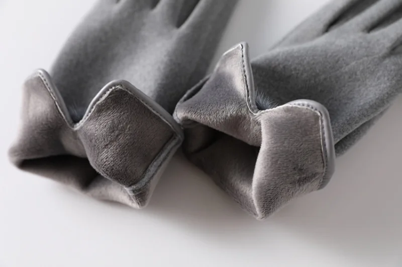 Luxe Touch Pom-Pom Gloves - Image 14
