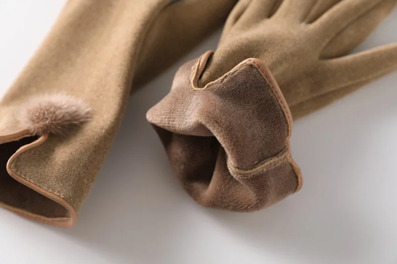 Luxe Touch Pom-Pom Gloves - Image 18