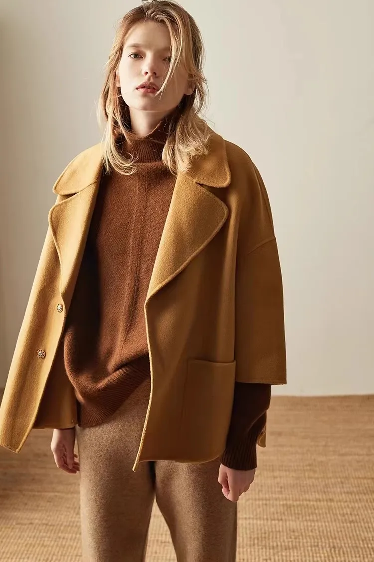 Montclair Cashmere Turtleneck - Image 18
