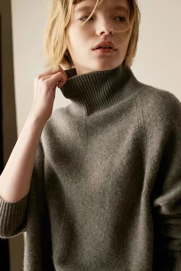 Montclair Cashmere Turtleneck - Image 2
