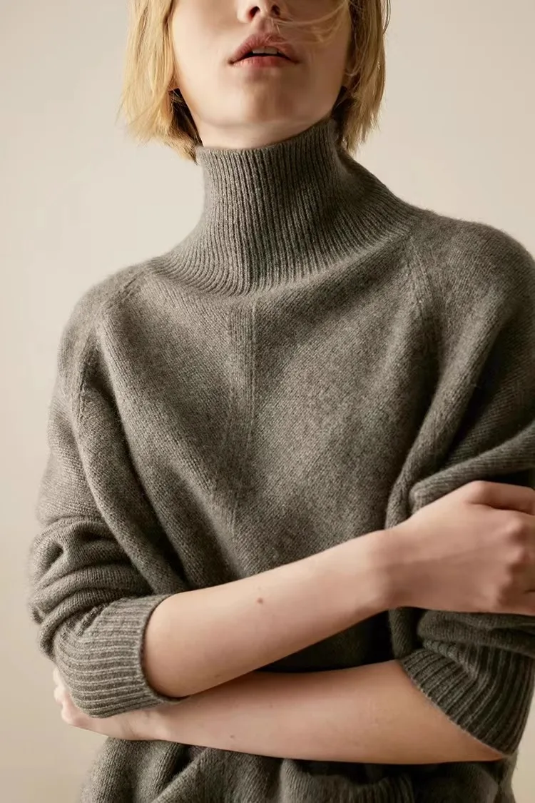 Montclair Cashmere Turtleneck - Image 20