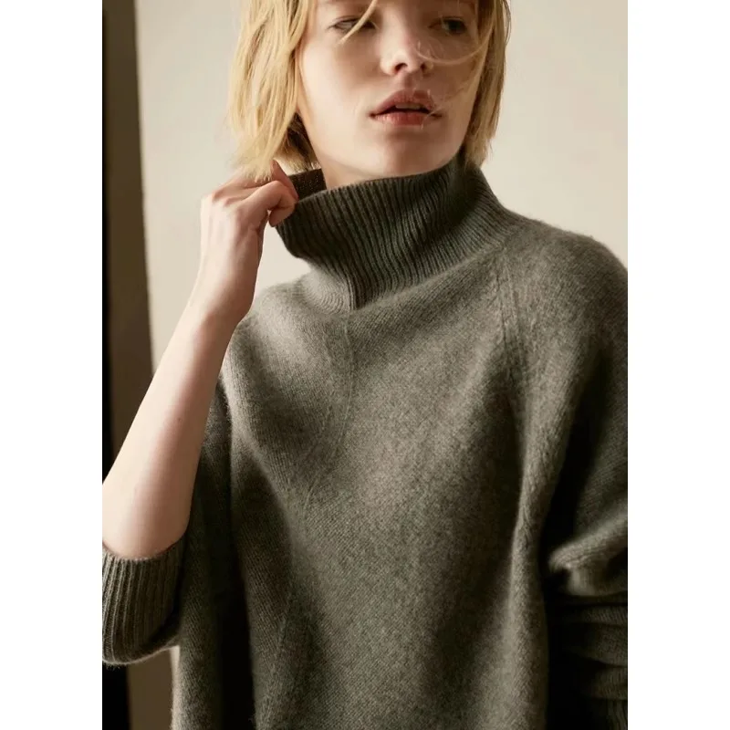 Montclair Cashmere Turtleneck - Image 4