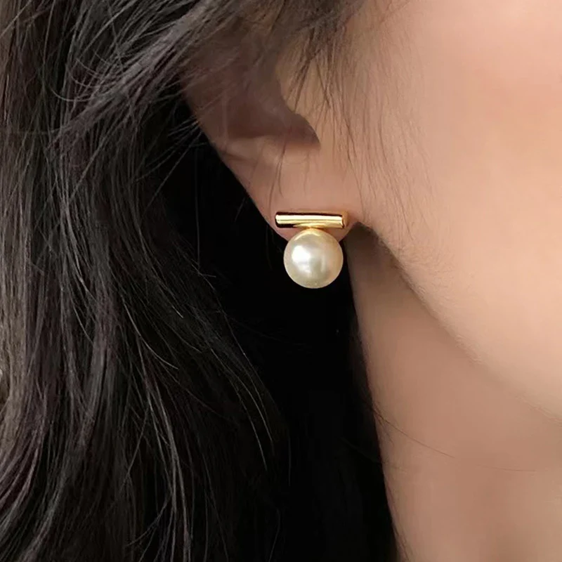 Moonlit Drops Pearl Earrings - Image 7