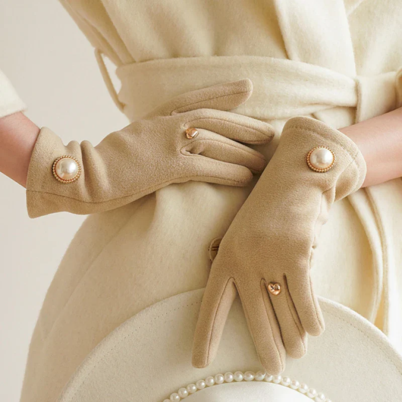Noir Pearl Touch Gloves - Image 7