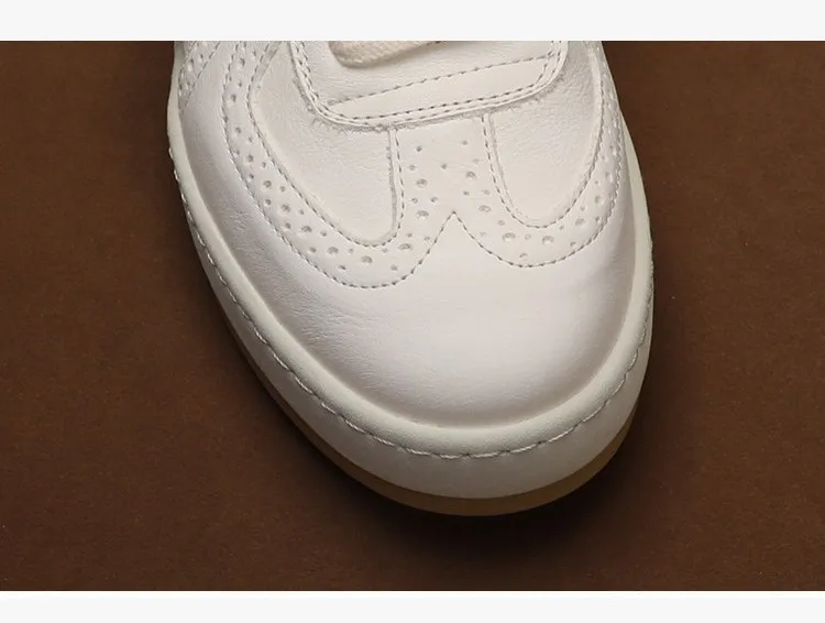 Women's Classic Court Trainer - Image 6