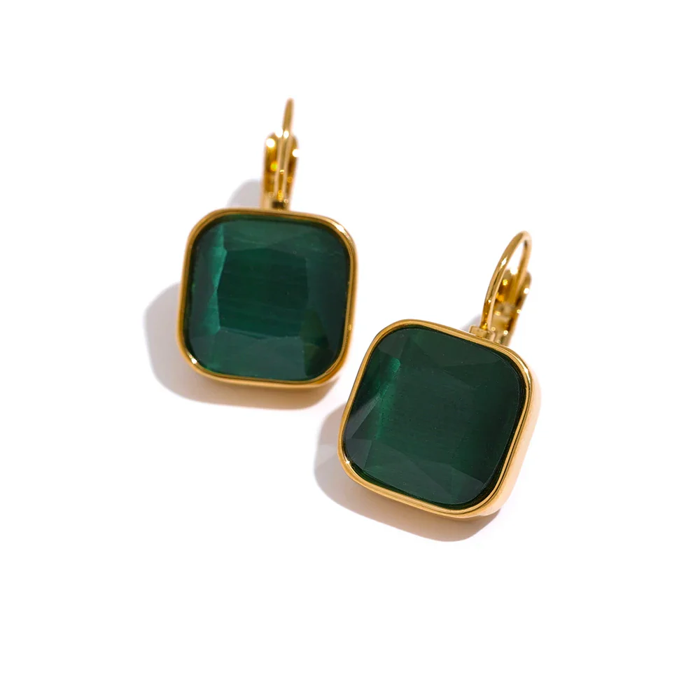 Solène Square Gold-Plated Hook Earrings - Image 3