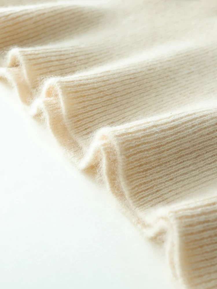 Svalbard Luxe Cashmere Sweater - Image 37