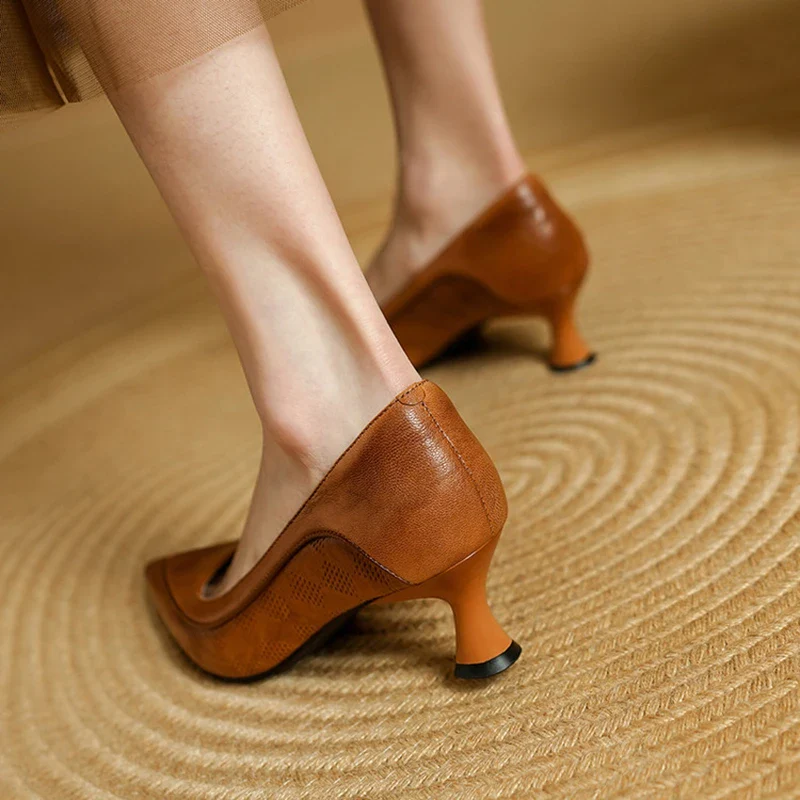 The Cognac Leather Kitten Heel Pump - Image 3