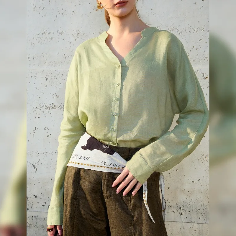 The Collarless Linen V-Neck Shirt - Image 18