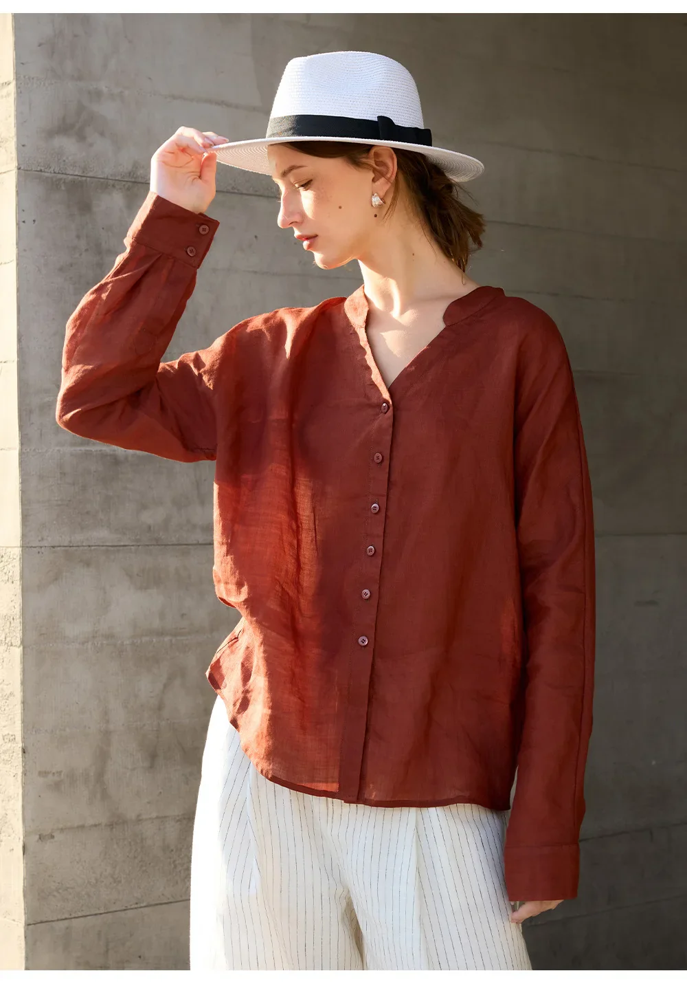 The Collarless Linen V-Neck Shirt - Image 20