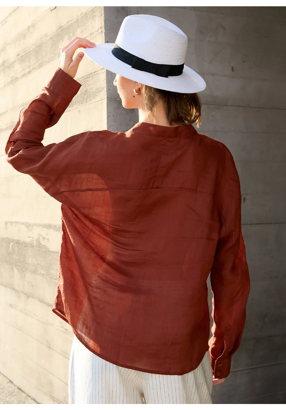 The Collarless Linen V-Neck Shirt - Image 21