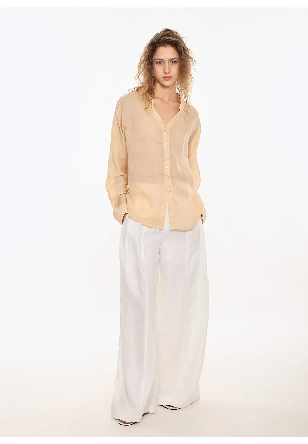 The Collarless Linen V-Neck Shirt - Image 36