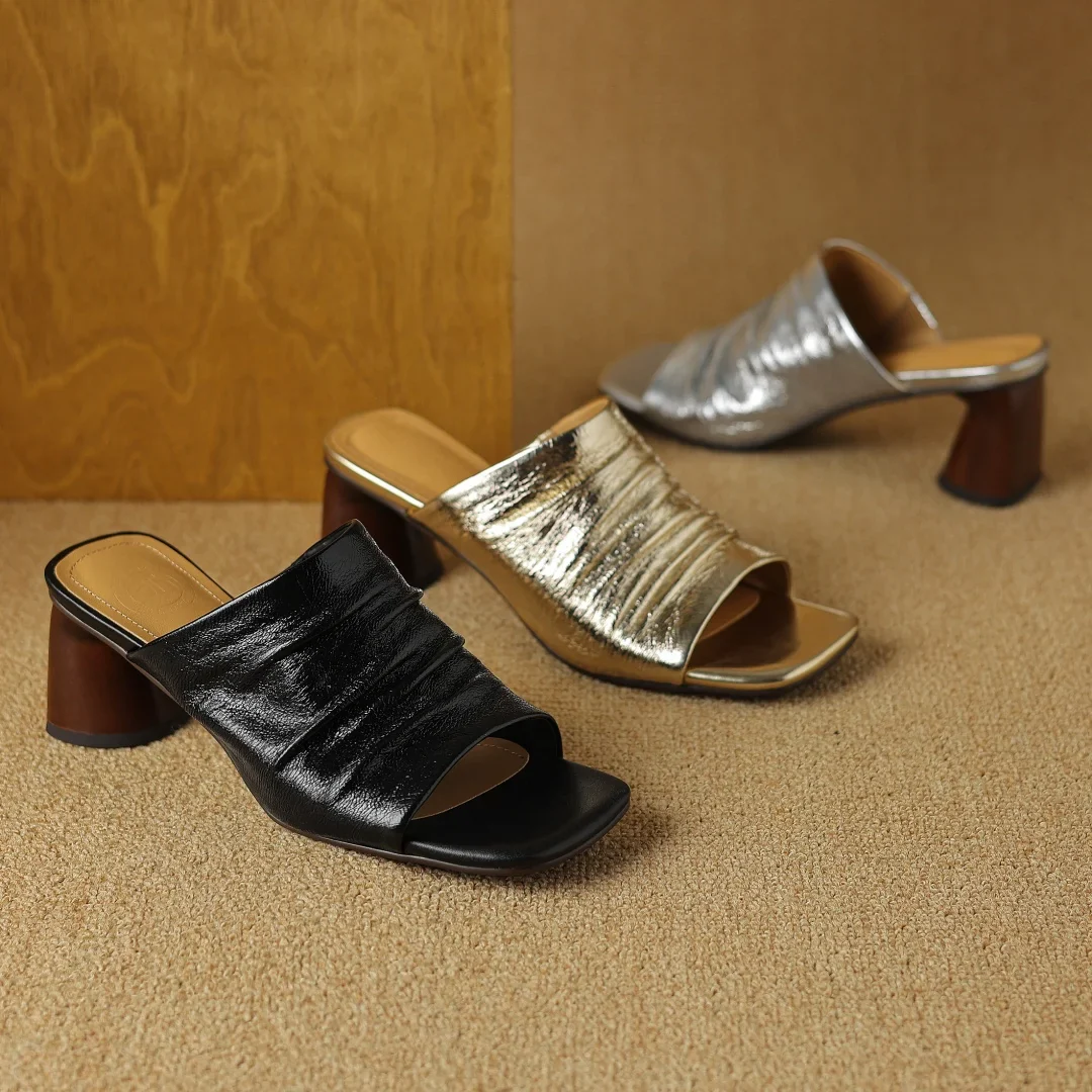 The Ruched Leather Block Heel Mule - Image 11