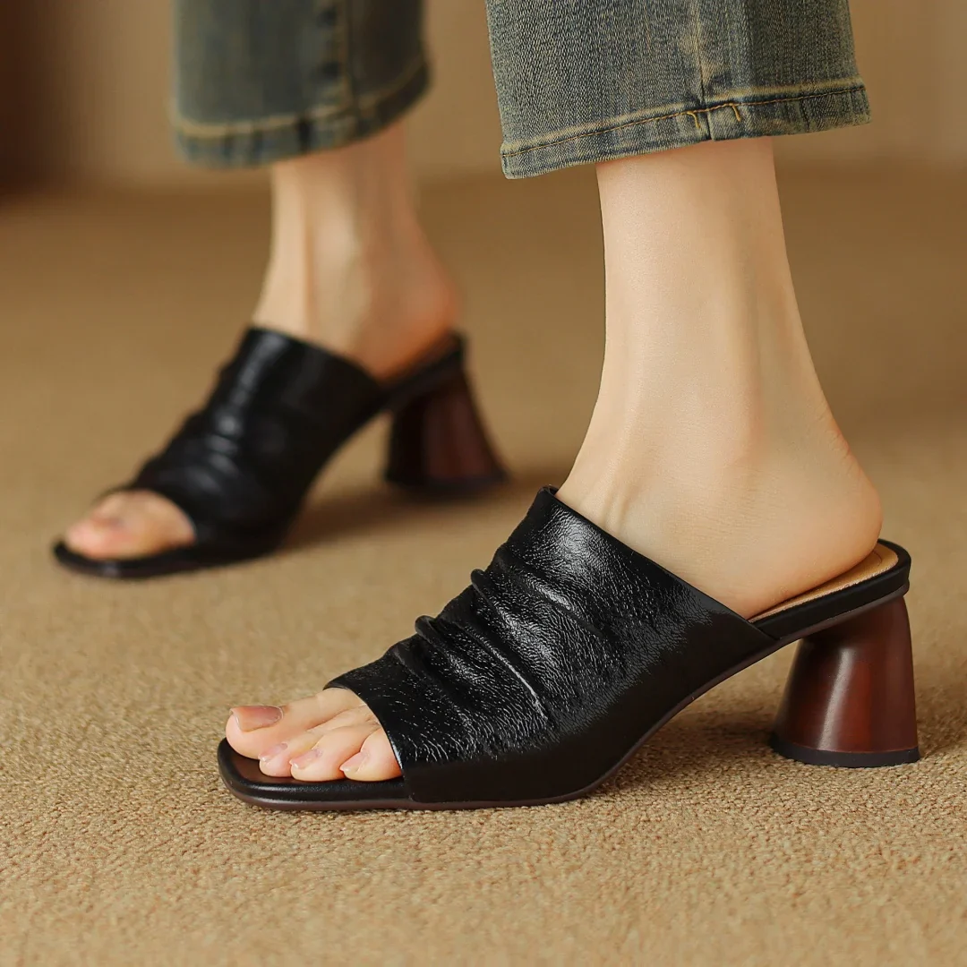 The Ruched Leather Block Heel Mule - Image 12