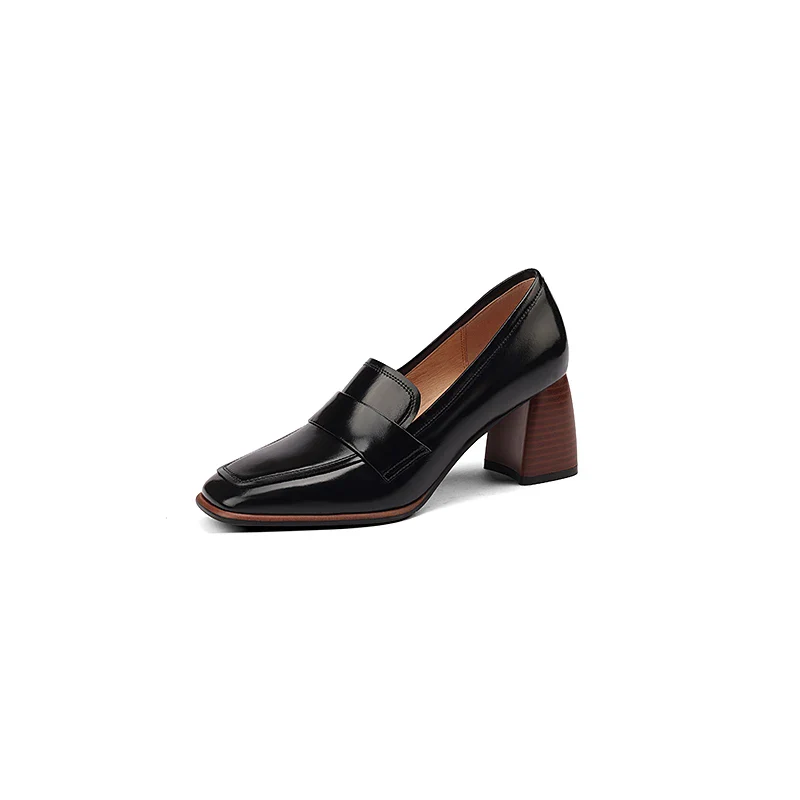 The Square Toe Leather Block Heel Pump - Image 15