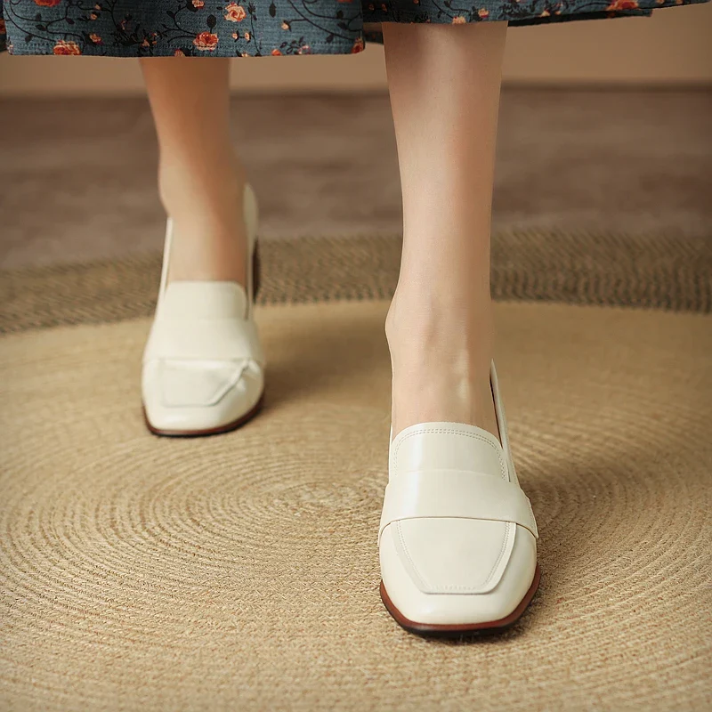 The Square Toe Leather Block Heel Pump - Image 3