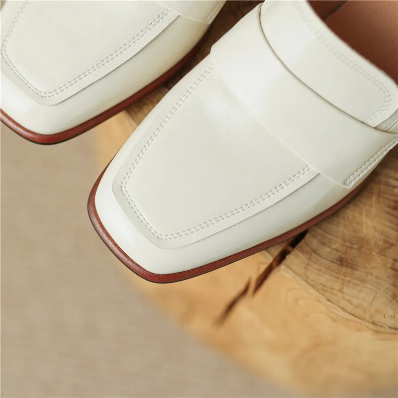 The Square Toe Leather Block Heel Pump - Image 6