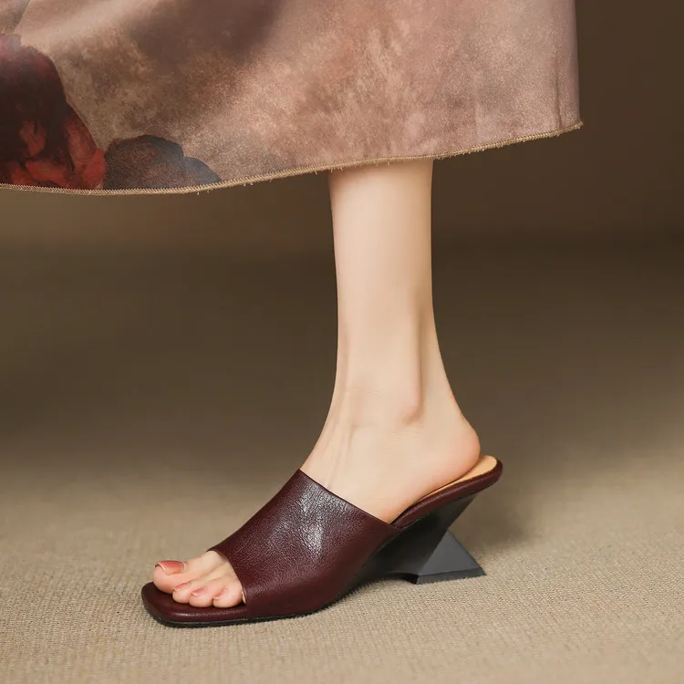 The Wide Strap Leather Flat Slide - Image 24