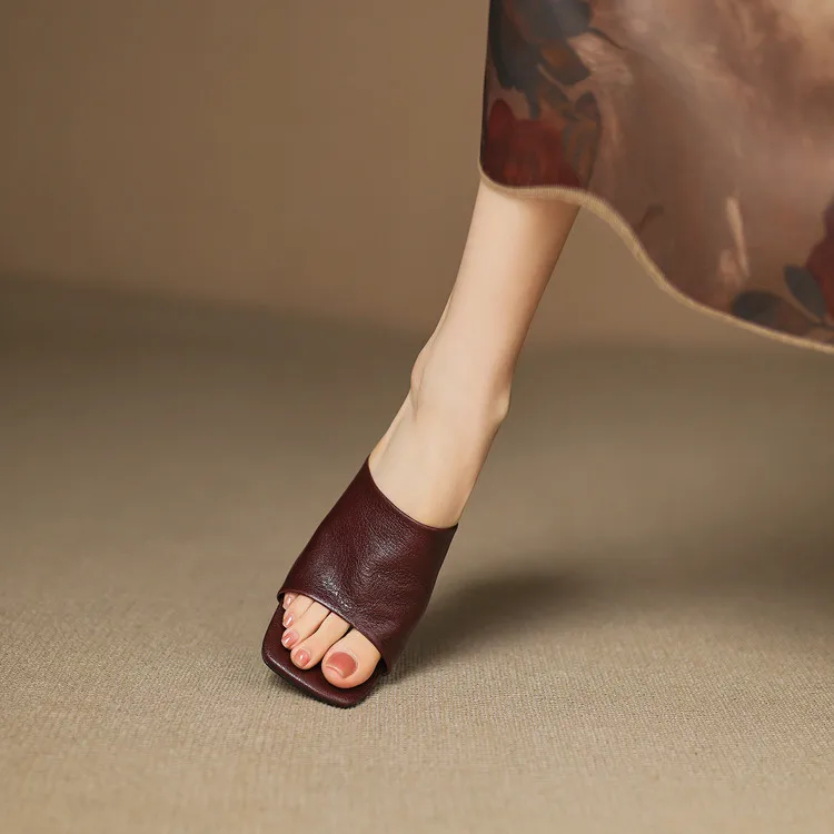The Wide Strap Leather Flat Slide - Image 25