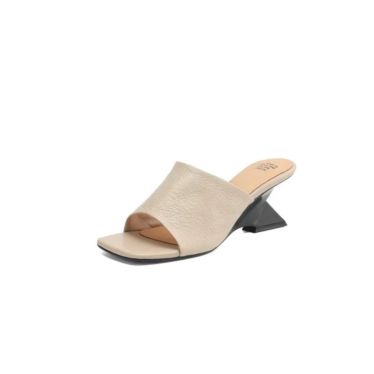 The Wide Strap Leather Flat Slide - Image 27