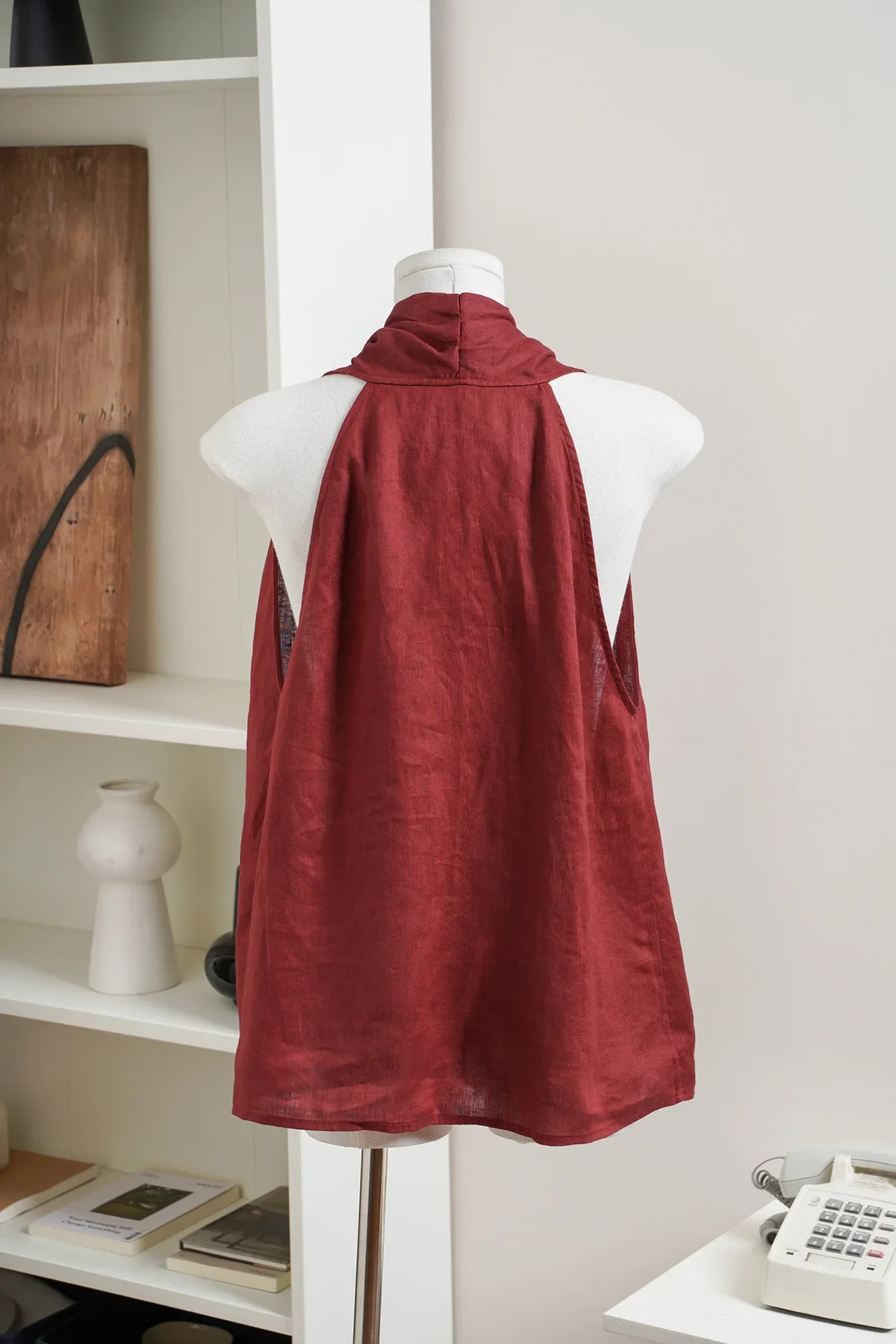 Valienne Drape Linen Vest - Image 39