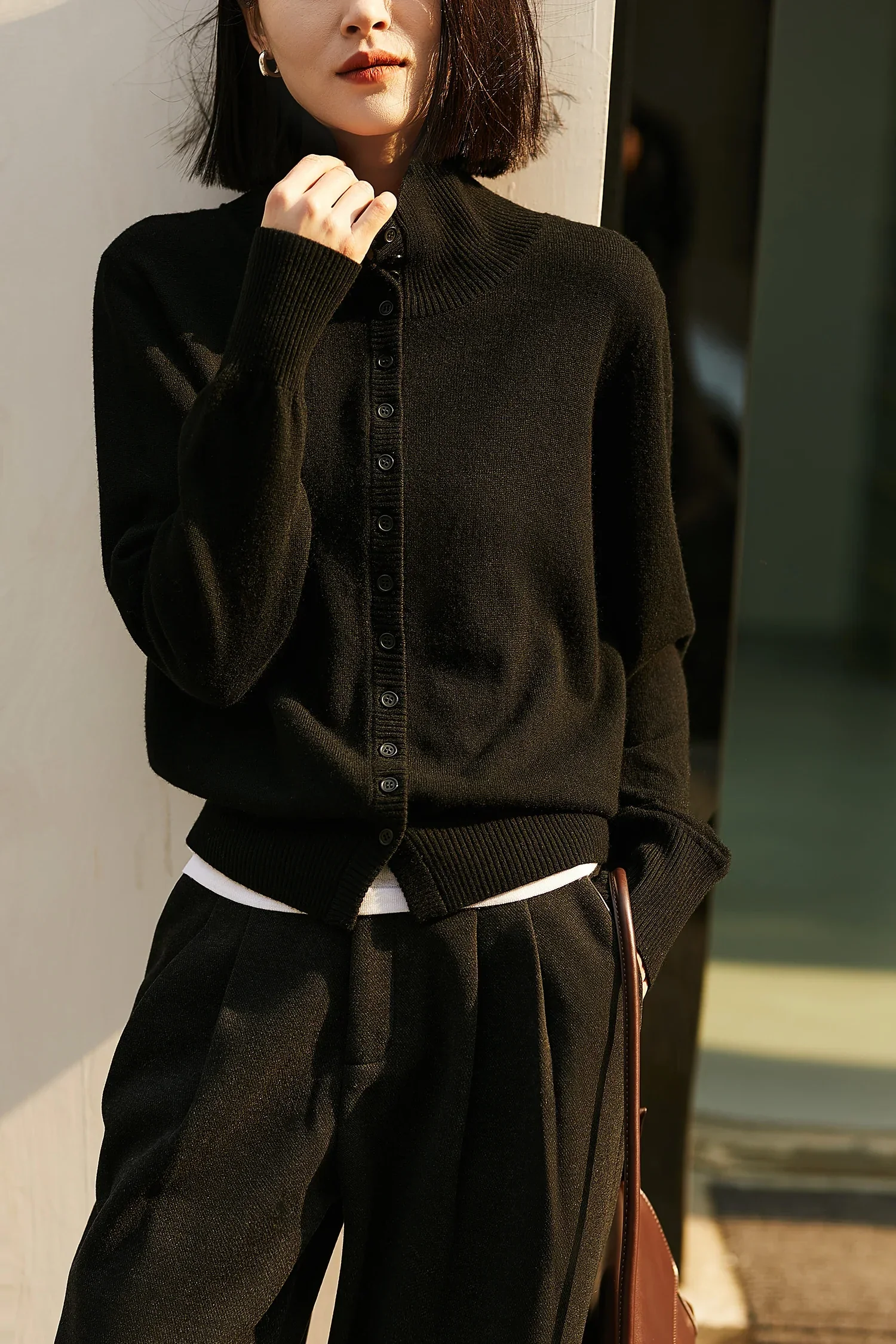 Vercelli Cashmere Button Sweater - Image 5