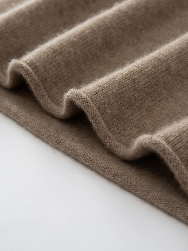 Verona Cashmere Vest - Image 11